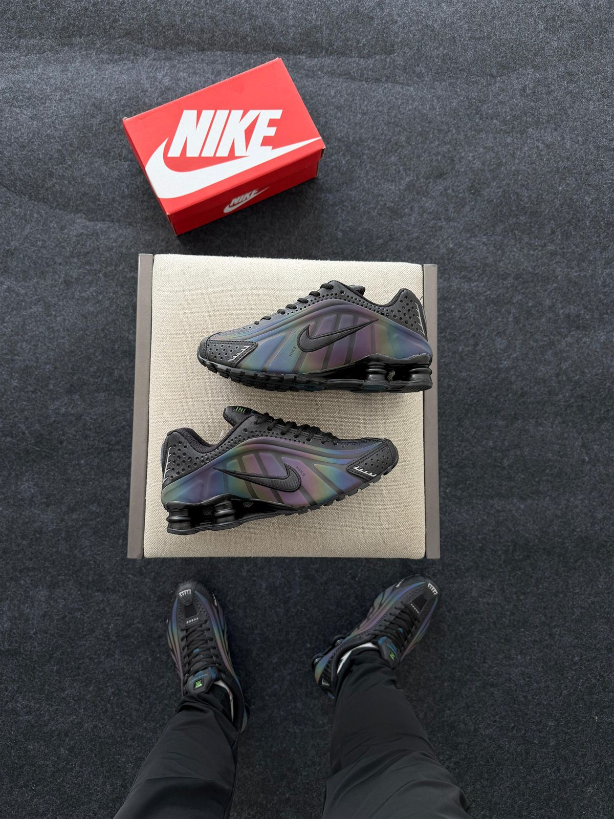 Nike R4 Holográfico